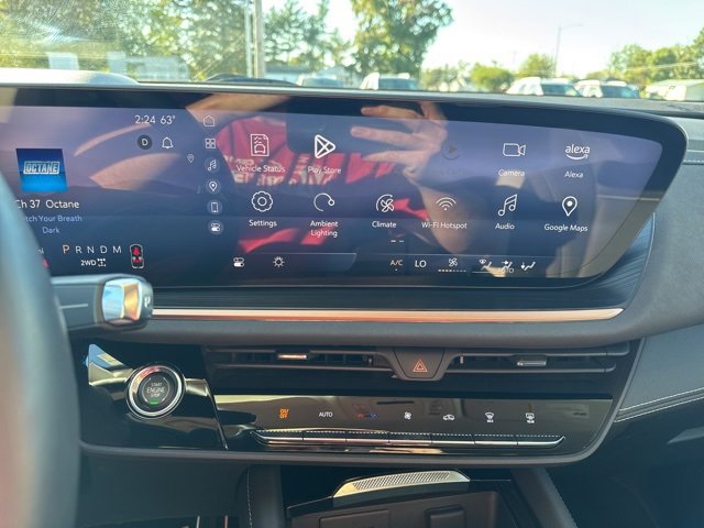 Used 2025 Buick Envision Sport Touring image 17