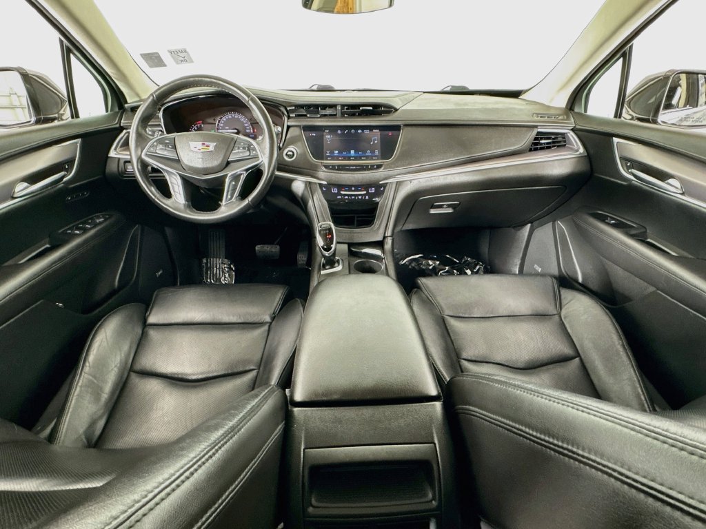 Used 2017 Cadillac XT5 Luxury w/ Driver Awareness Package FWD image 33