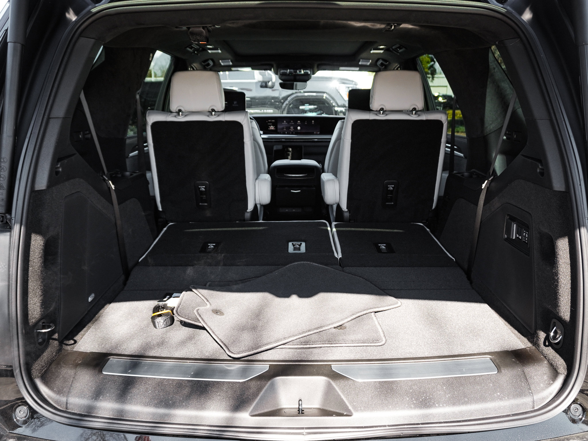 Used 2026 Cadillac Escalade V image 37