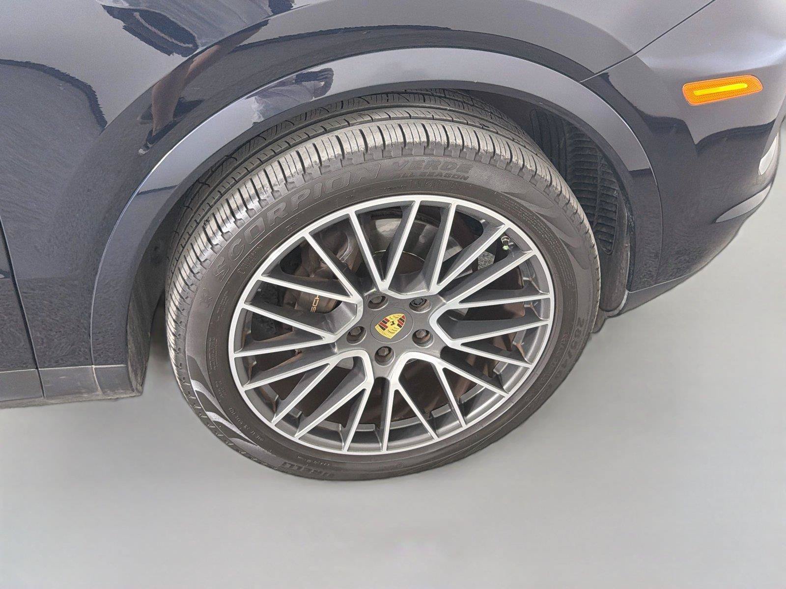 Certified 2020 Porsche Cayenne AWD/4WD image 14