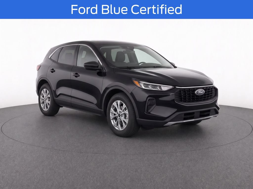Used 2024 Ford Escape Active AWD/4WD image 2