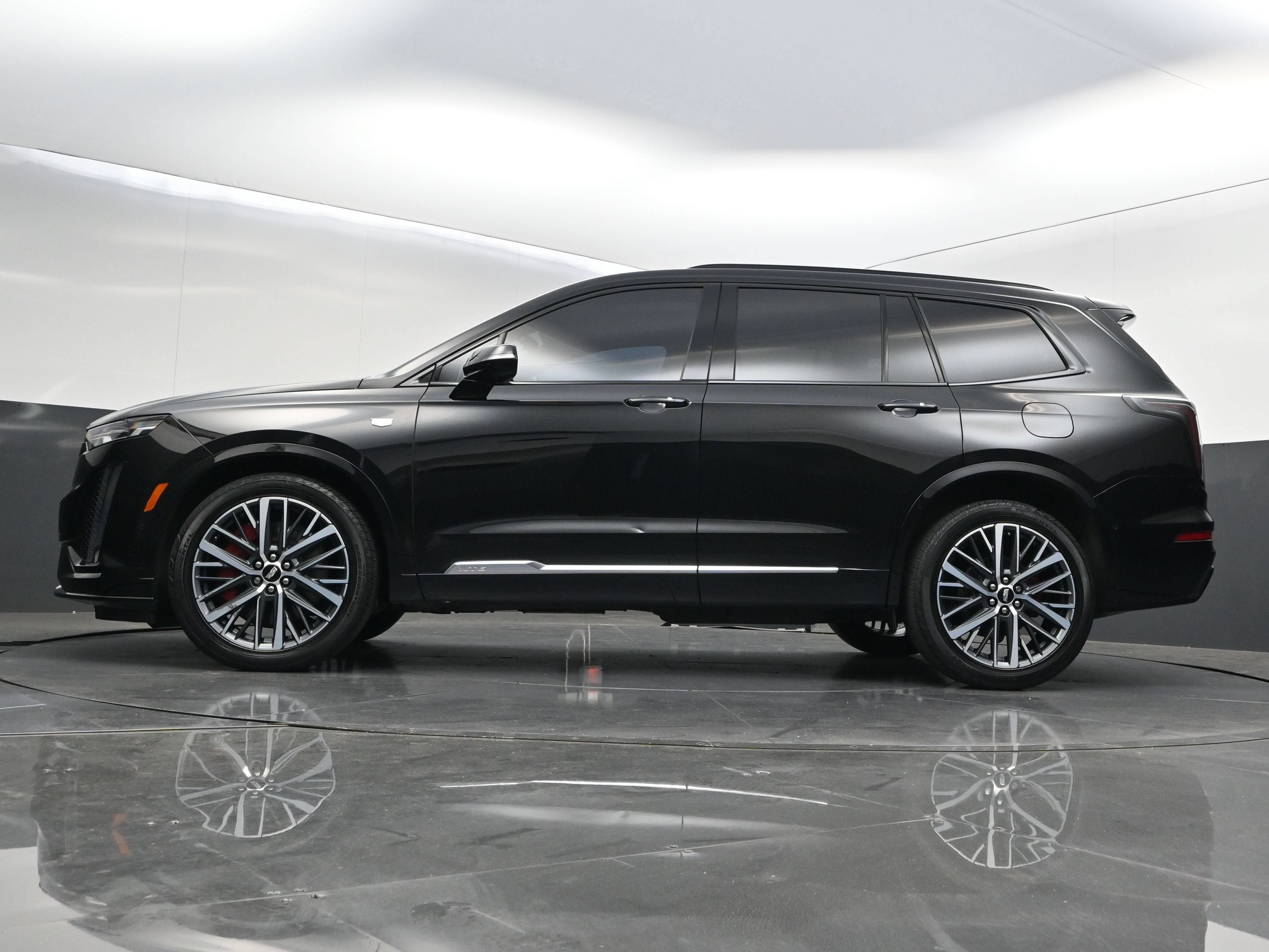 Used 2024 Cadillac XT6 Sport w/ Technology Package AWD/4WD image 49