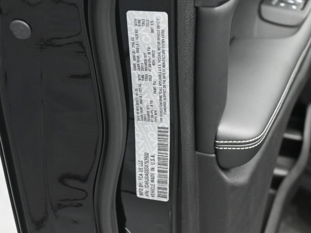 New 2025 Jeep Grand Cherokee Altitude image 19