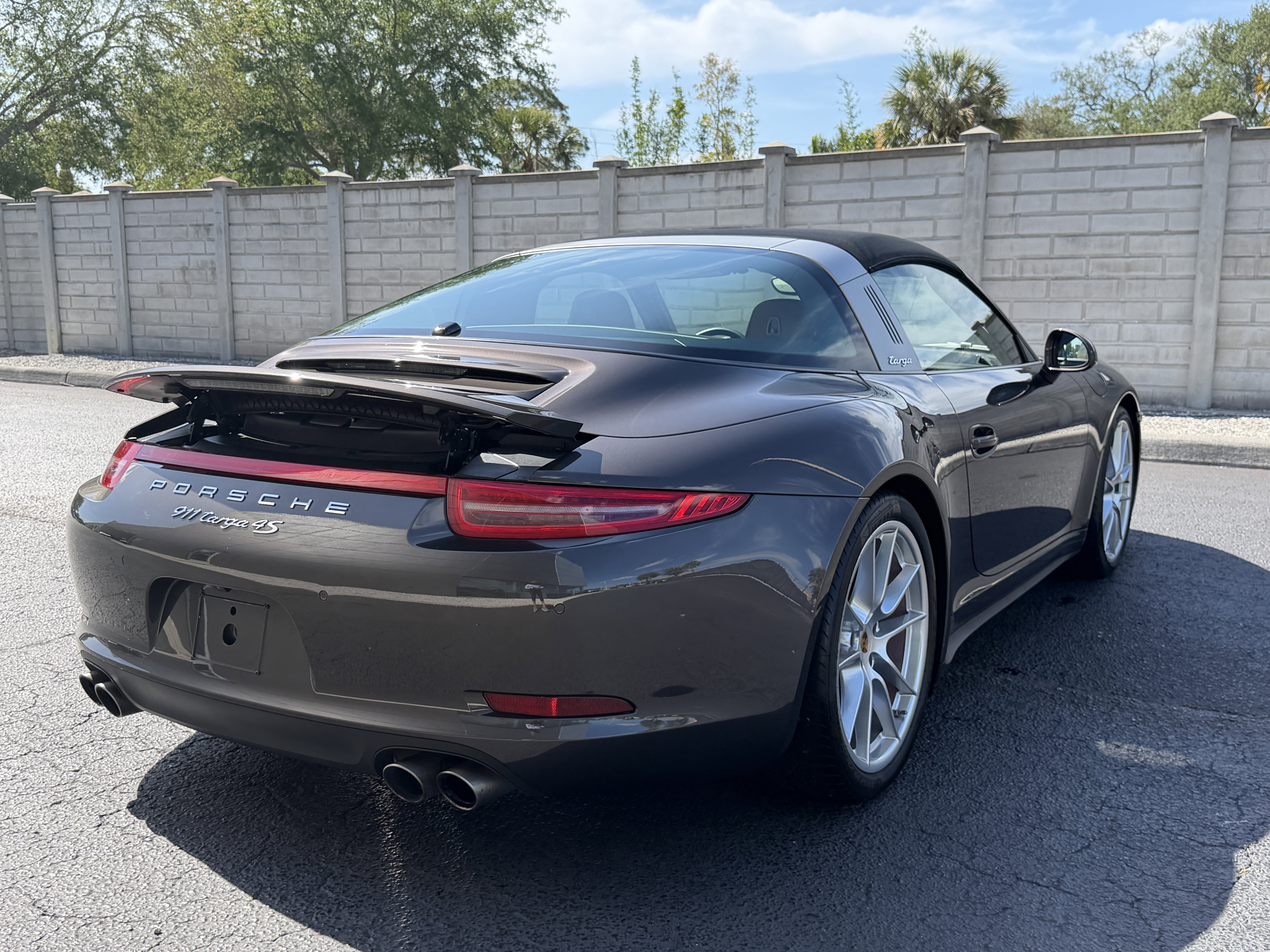 Certified 2015 Porsche 911 Targa 4S image 6