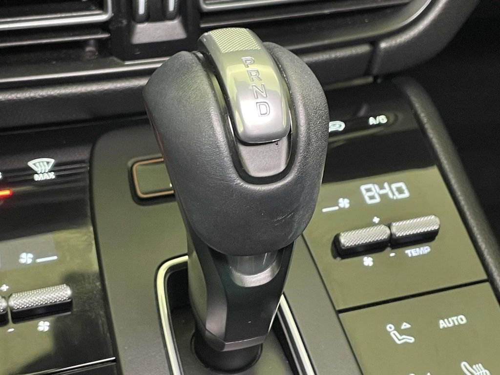 Certified 2022 Porsche Macan image 35