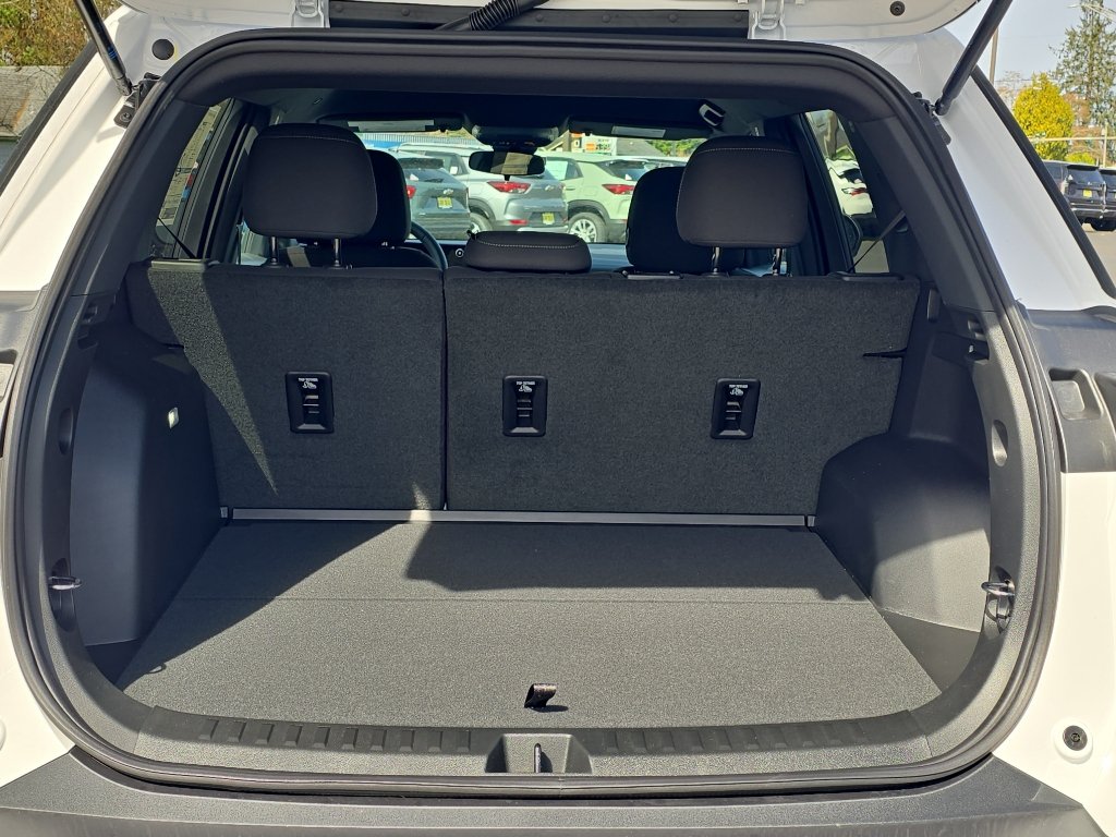 New 2026 Chevrolet Equinox LT w/ Midnight Edition AWD/4WD image 9
