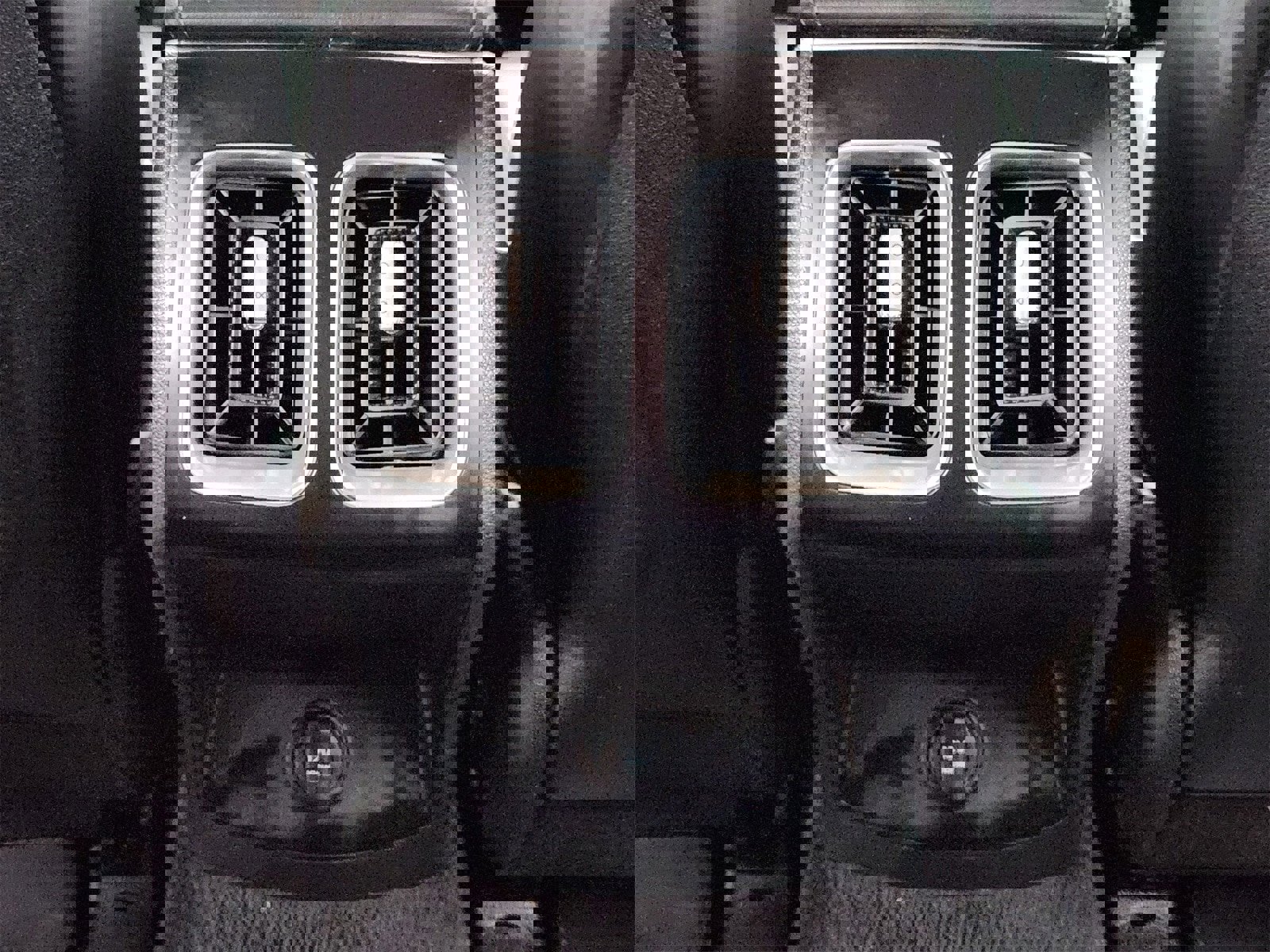 Used 2025 Kia Sorento S w/ Panoramic Sunroof Package image 38