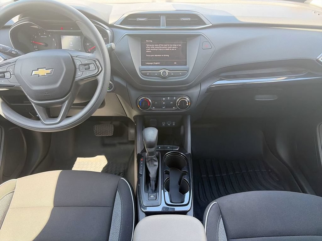 Used 2023 Chevrolet TrailBlazer LT FWD image 11