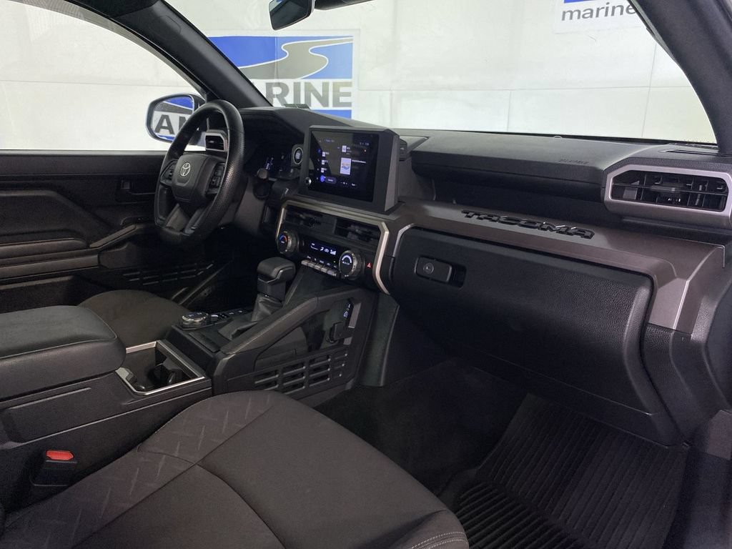 Used 2024 Toyota Tacoma SR5 AWD/4WD image 33