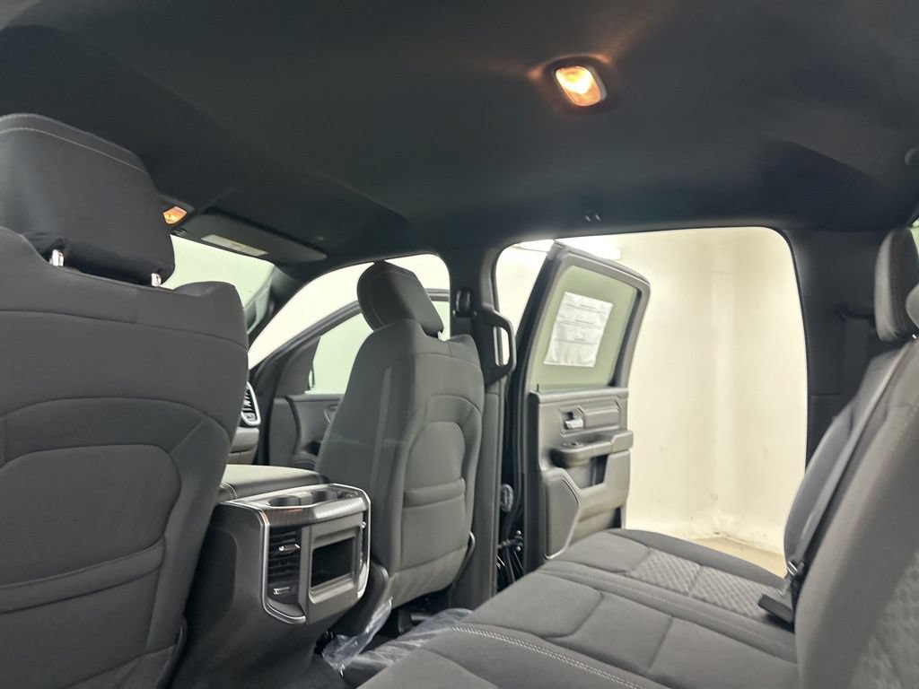 New 2026 RAM 1500 Express AWD/4WD image 24