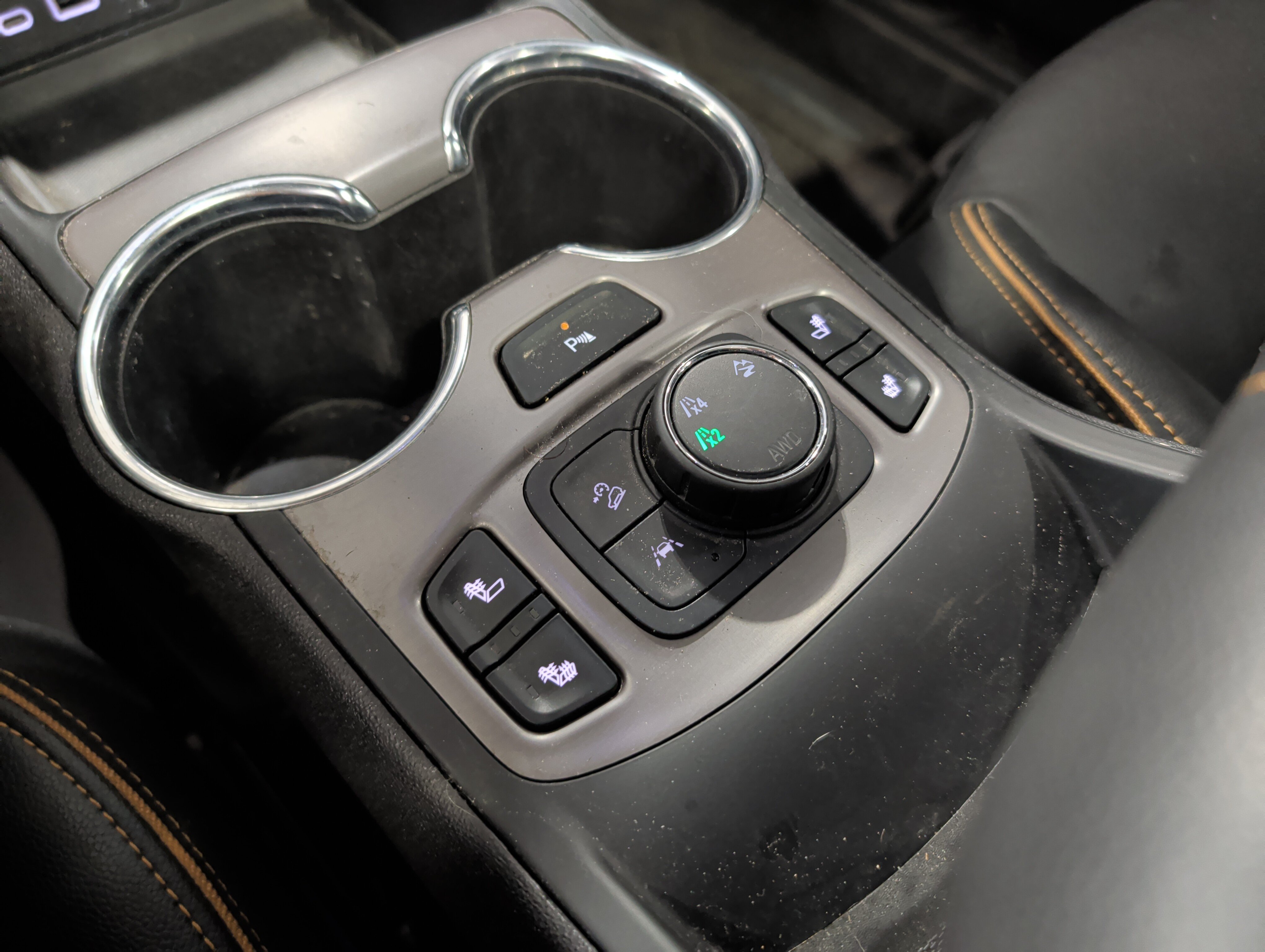 Used 2024 GMC Terrain AT4 w/ Tech Package AWD/4WD image 12