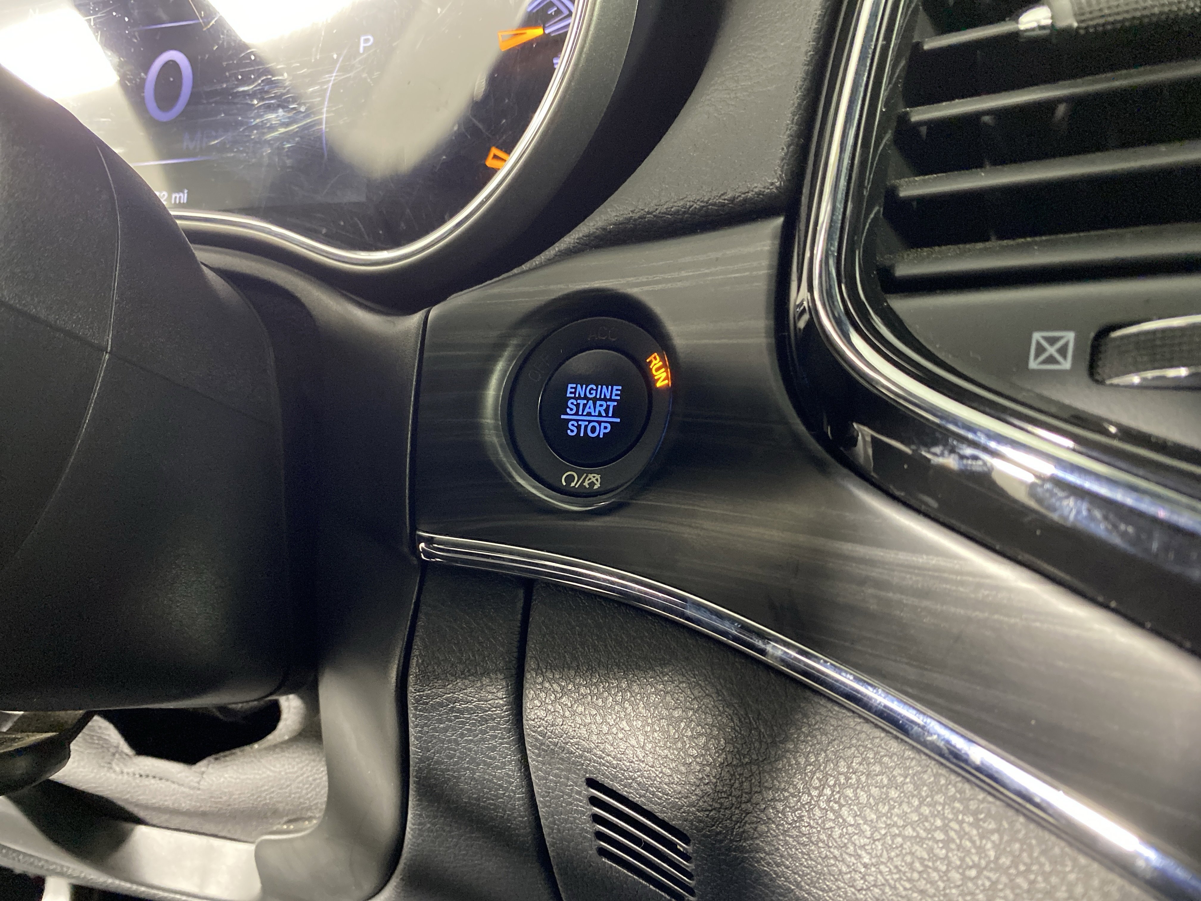 Used 2022 Jeep Grand Cherokee Limited image 28