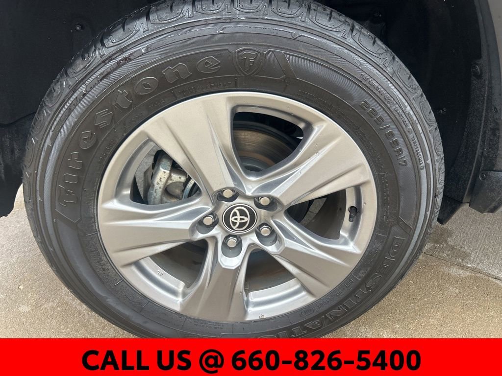 Used 2025 Toyota RAV4 LE image 6