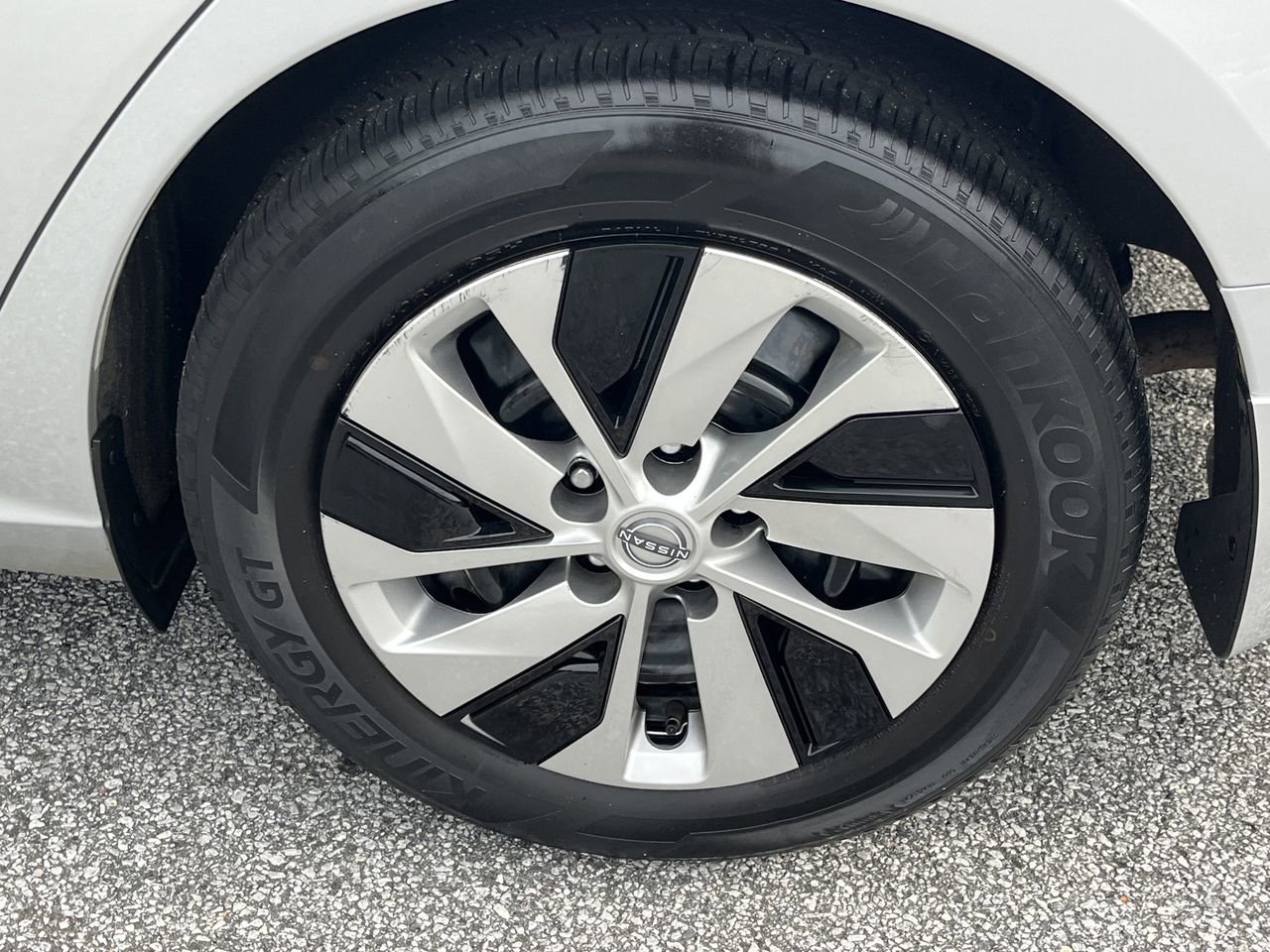 Certified 2024 Nissan Altima 2.5 S FWD image 31