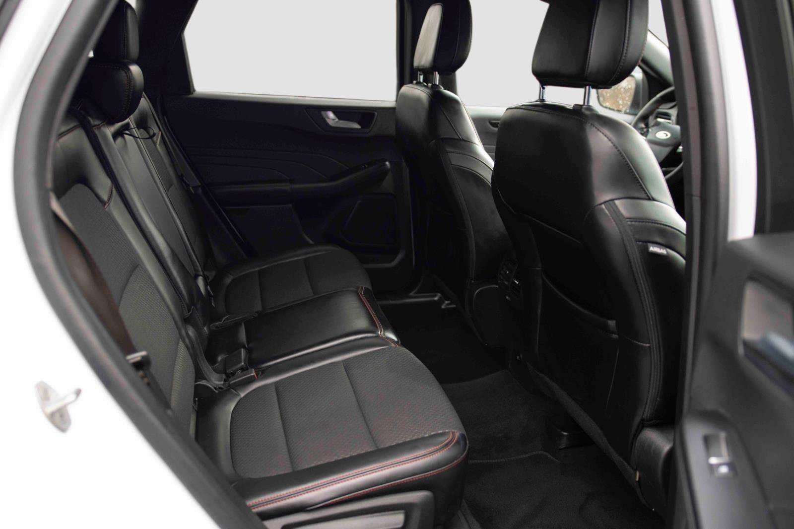 Used 2023 Ford Escape ST-Line image 16