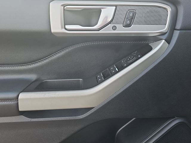 Used 2022 Ford Explorer Limited image 21