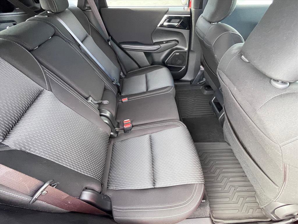 Used 2025 Mitsubishi Outlander ES AWD/4WD image 25