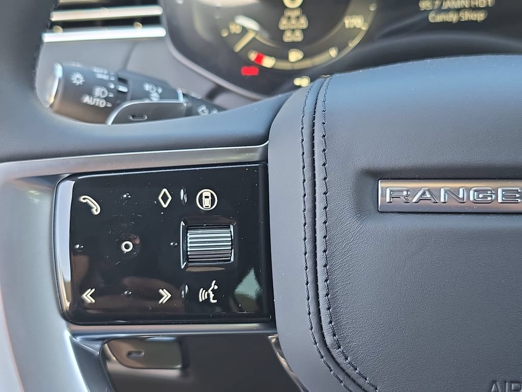 New 2026 Land Rover Range Rover Long Wheelbase SE AWD/4WD image 19