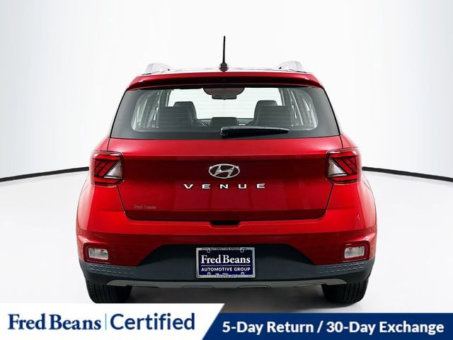 Certified 2025 Hyundai Venue Limited image 7