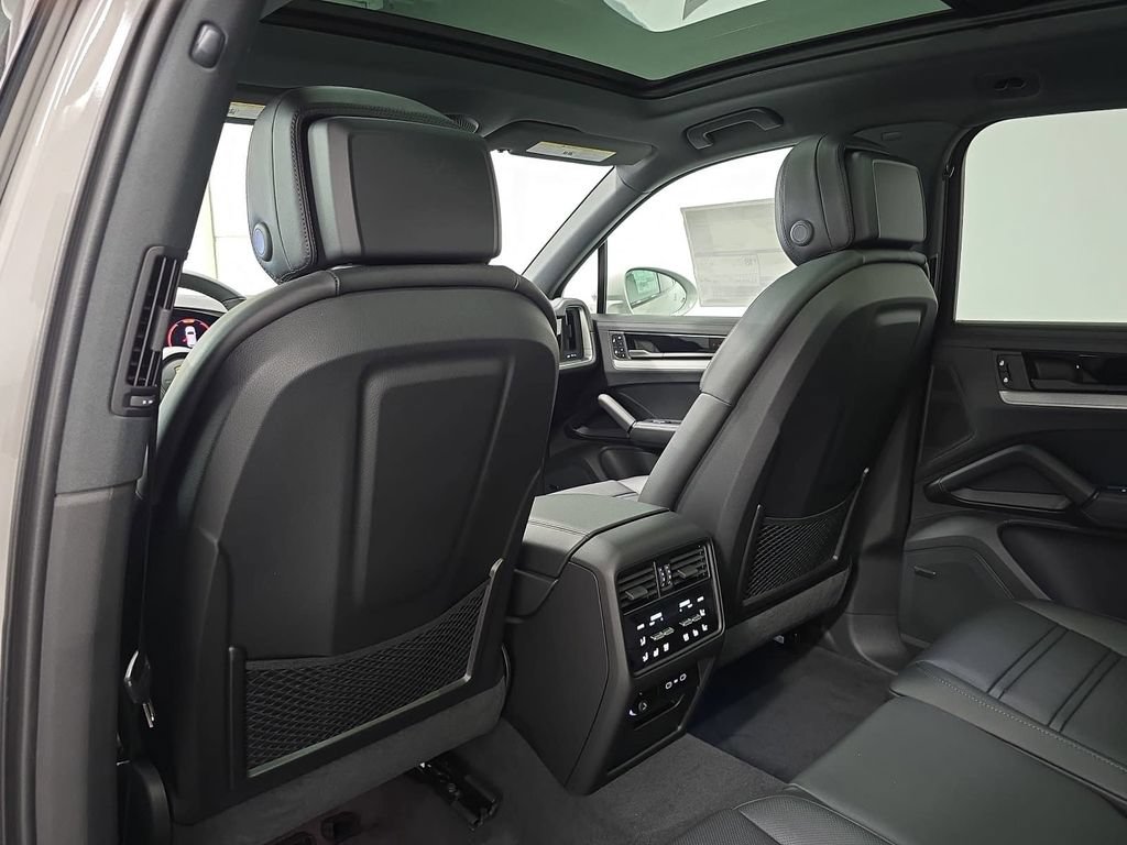 New 2026 Porsche Cayenne S AWD/4WD image 27