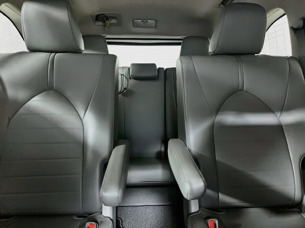 Used 2021 Toyota Highlander XLE FWD image 29