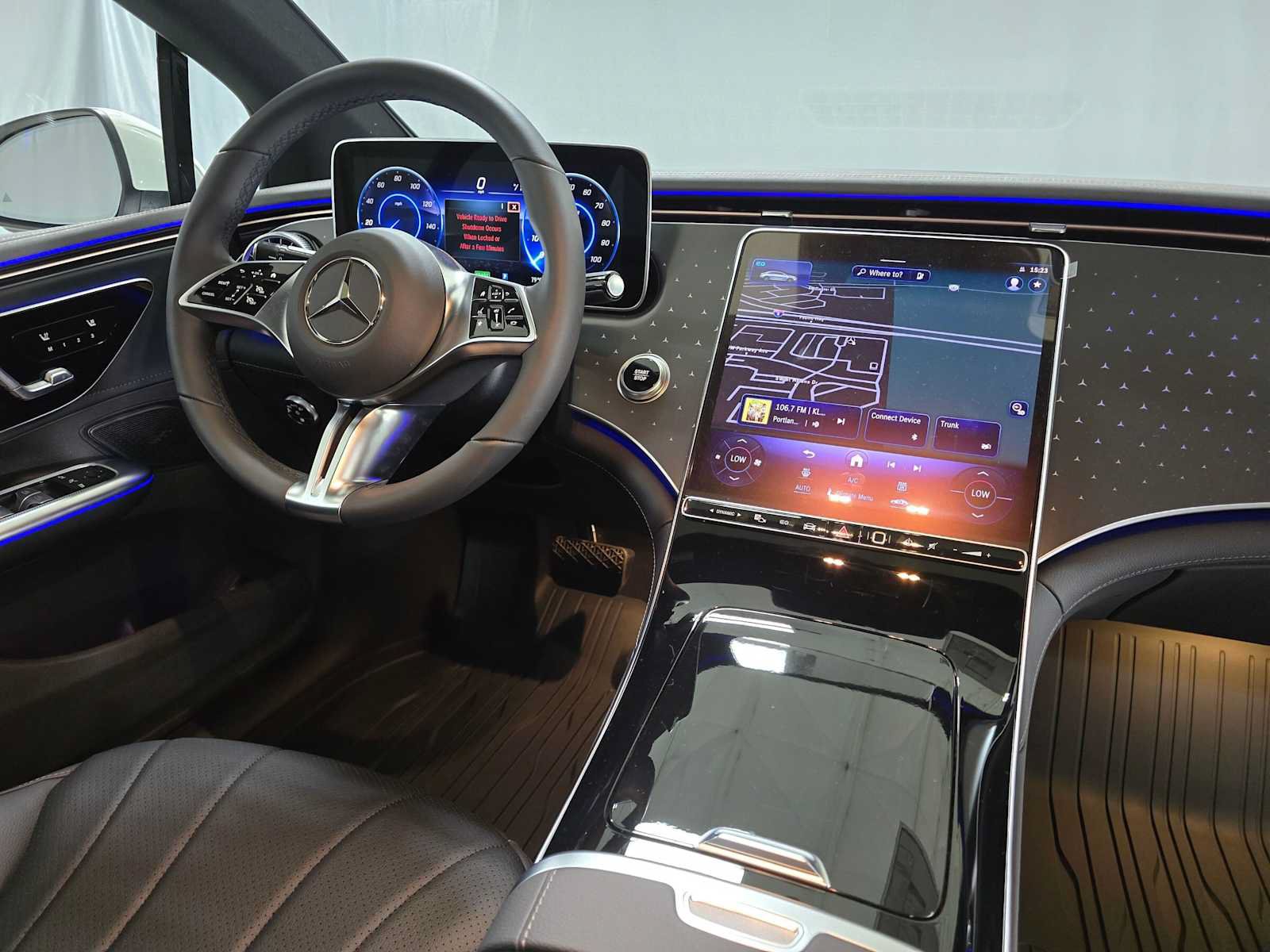 New 2026 Mercedes-Benz EQE 320 4MATIC Sedan image 11
