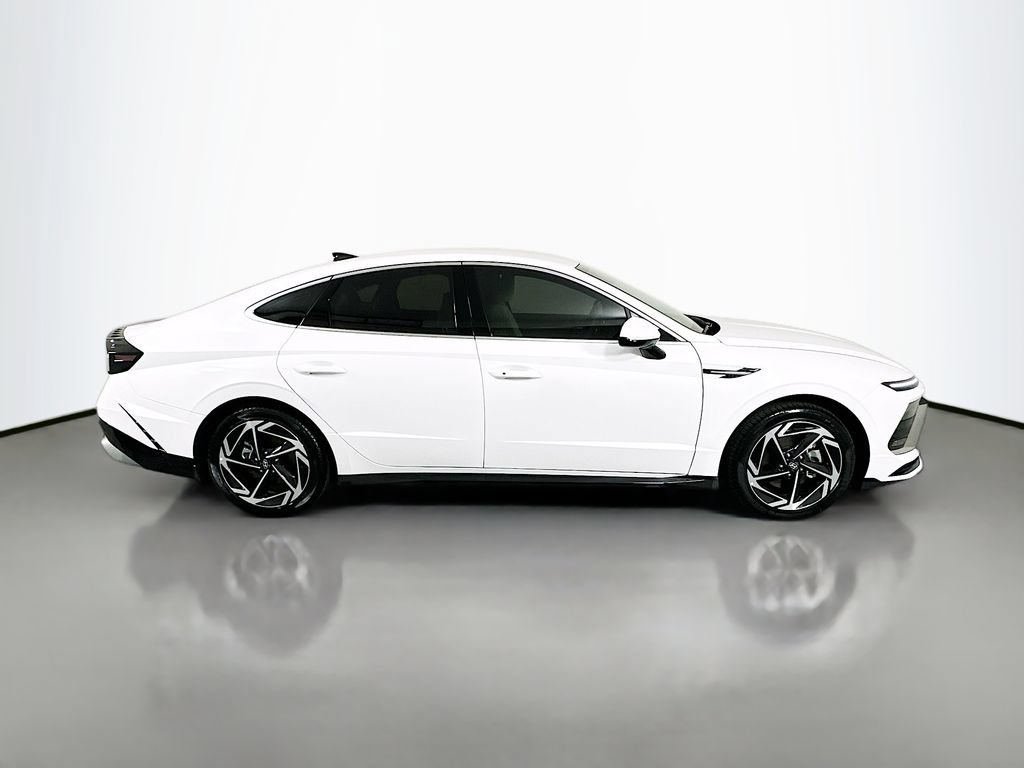 New 2026 Hyundai Sonata SEL FWD image 4