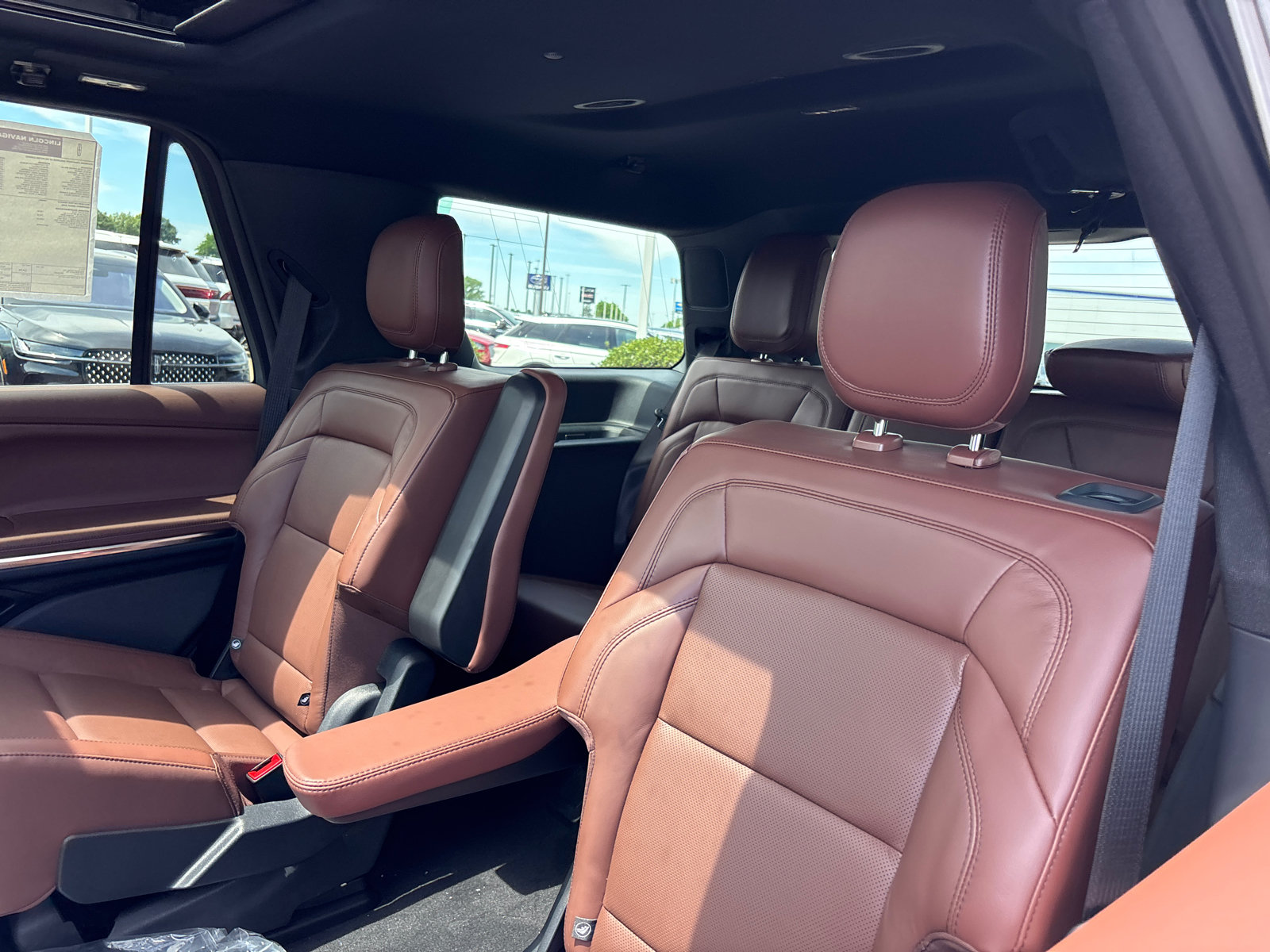 New 2026 Lincoln Navigator Reserve AWD/4WD image 26