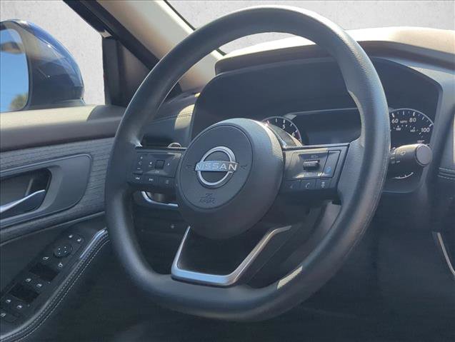 Used 2022 Nissan Rogue SV FWD image 27