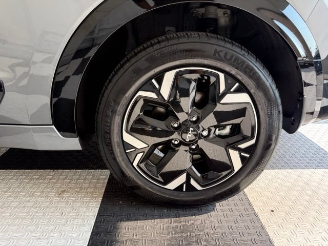 Used 2025 Kia Niro Wind w/ Wind Preserve Package FWD image 11