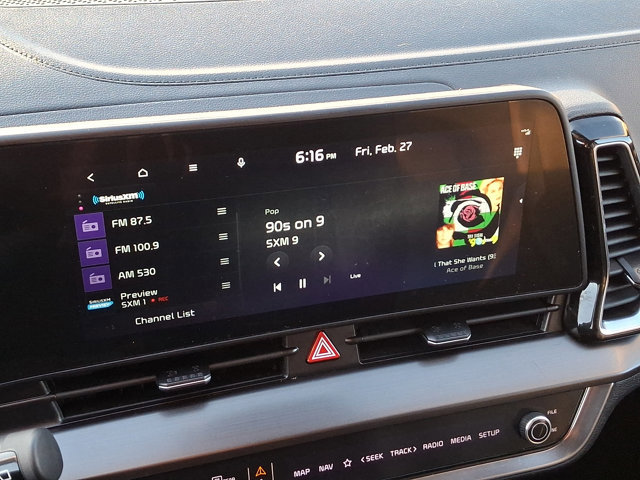 Used 2023 Kia Sportage EX image 17