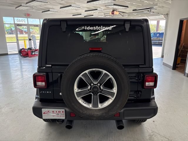 Used 2019 Jeep Wrangler Unlimited Sahara AWD/4WD image 13