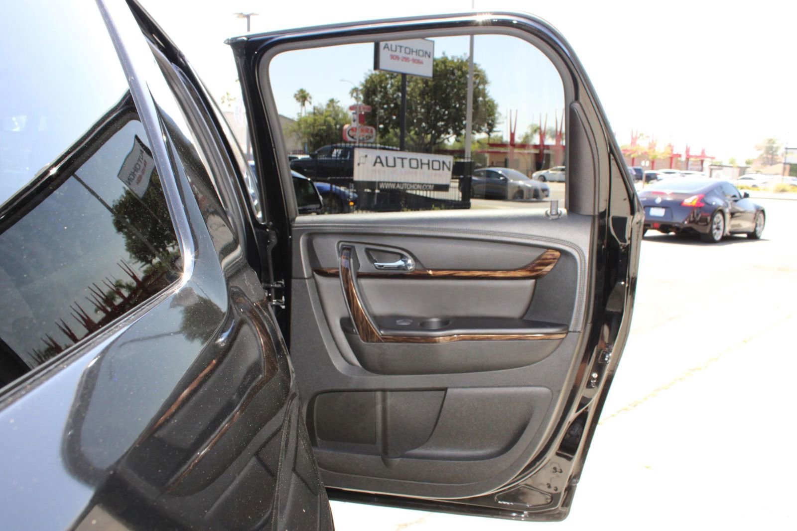 Used 2016 GMC Acadia Denali FWD image 8