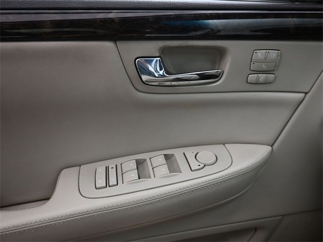 Used 2008 Cadillac DTS w/ Sun And Sound Package image 27