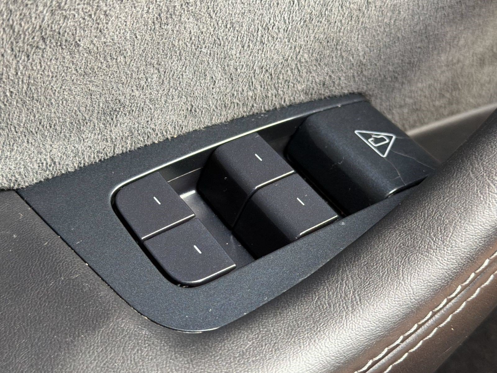 Used 2026 Tesla Model Y AWD image 27