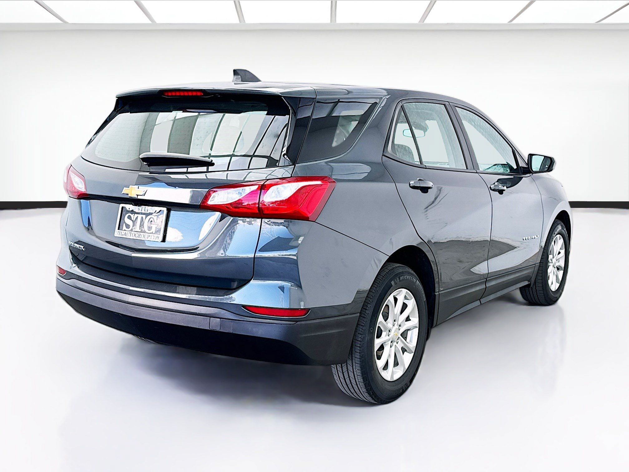 Used 2021 Chevrolet Equinox LS FWD image 4