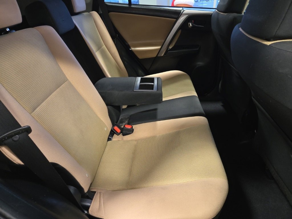Used 2018 Toyota RAV4 XLE w/ Plus Extra Value Package image 16
