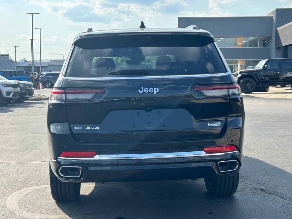 Certified 2022 Jeep Grand Cherokee L Overland w/ Luxury Tech Group IV AWD/4WD image 6