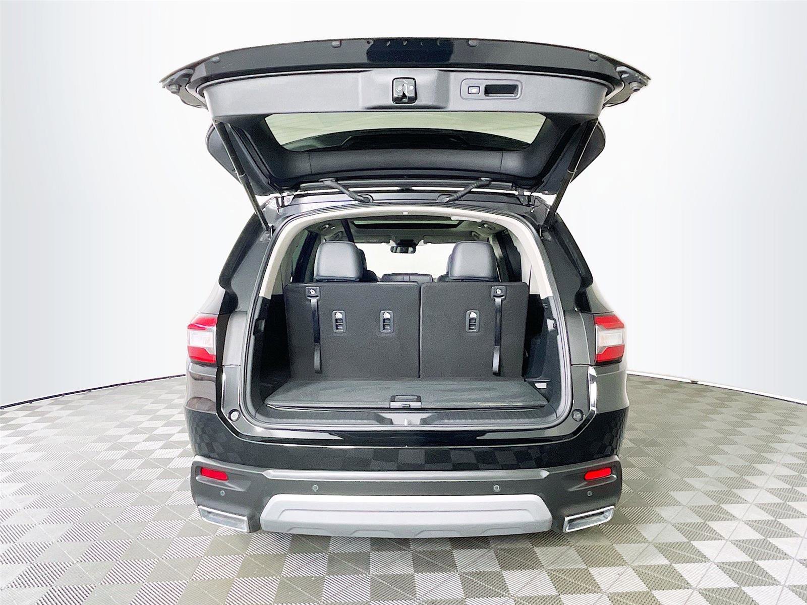 Used 2025 Honda Pilot Touring image 33