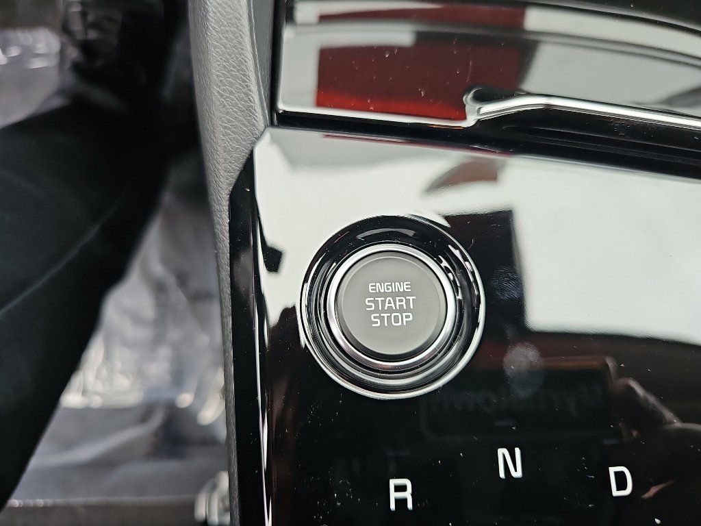 New 2025 Kia Sportage EX image 19