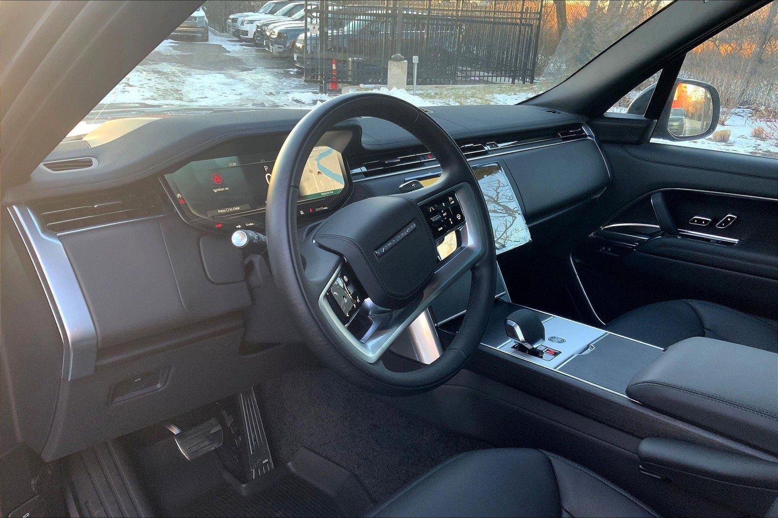 New 2025 Land Rover Range Rover SE image 8