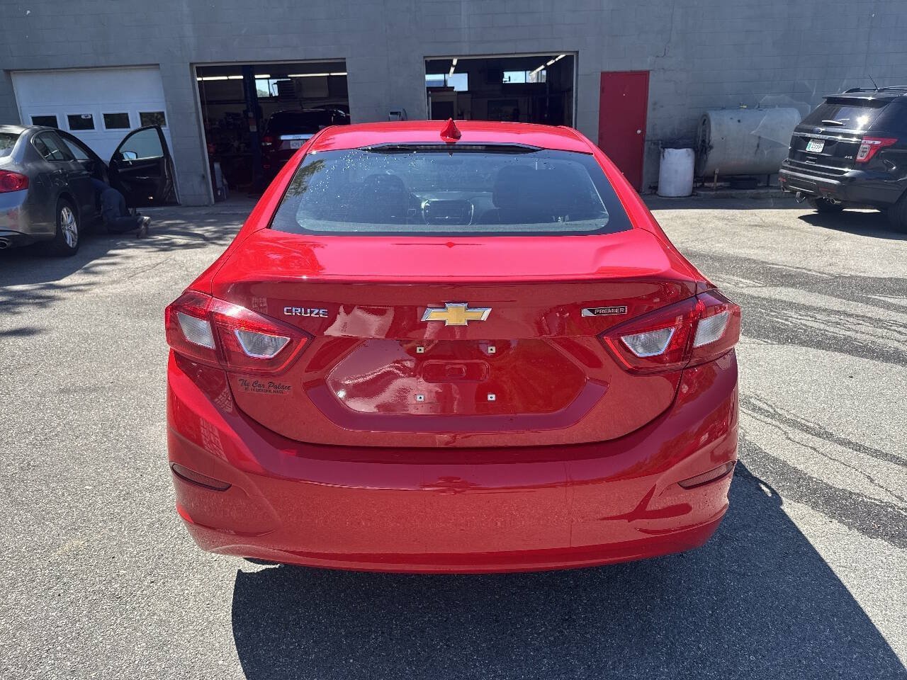 Used 2017 Chevrolet Cruze Premier FWD image 7