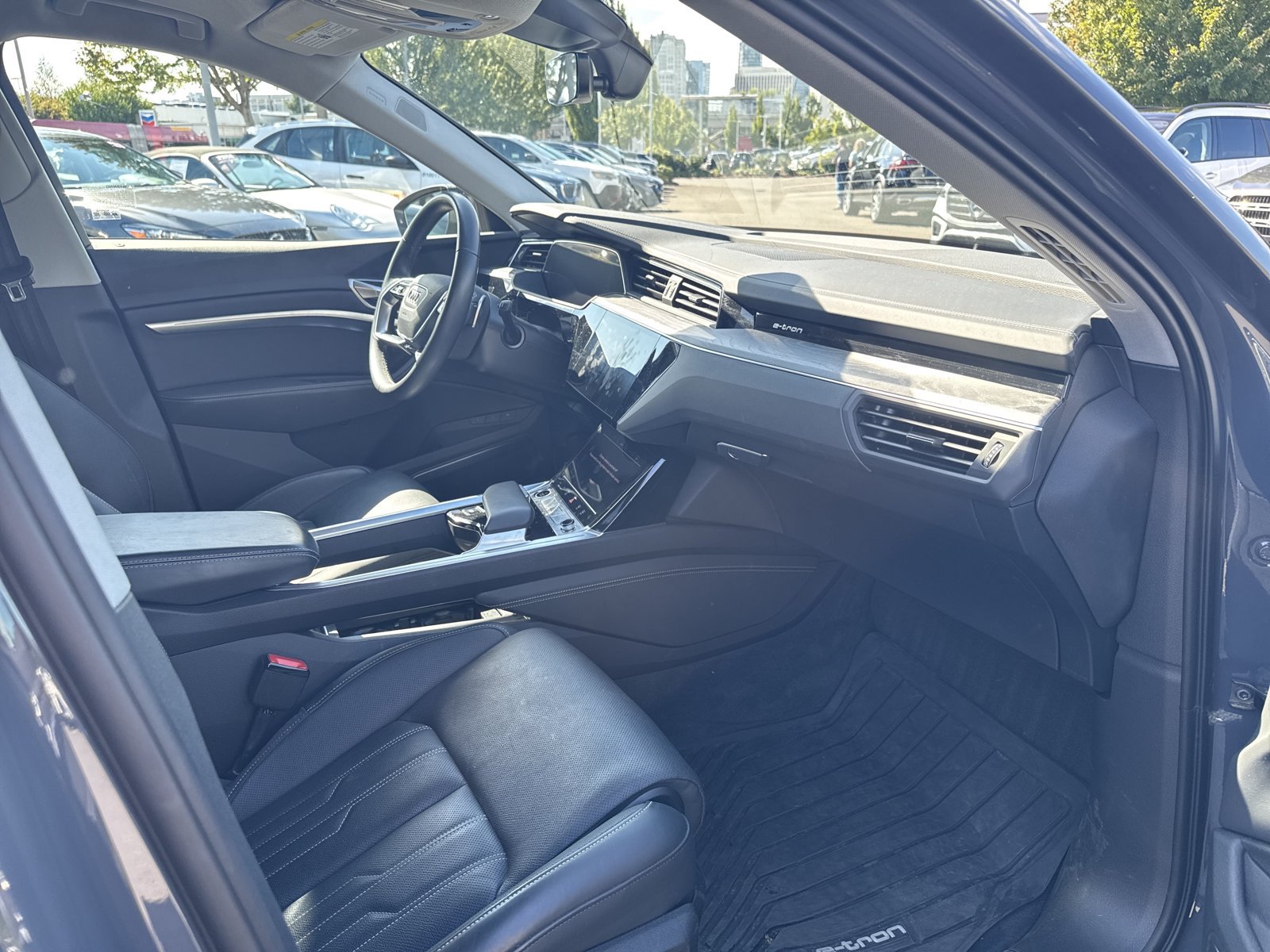 Used 2024 Audi Q8 e-tron Prestige AWD/4WD image 13
