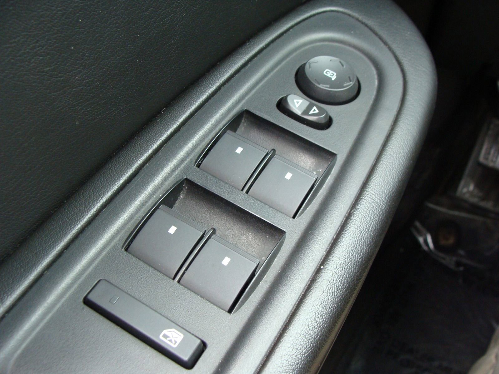 Used 2017 Chevrolet Traverse LT w/ Style and Technology Package image 26