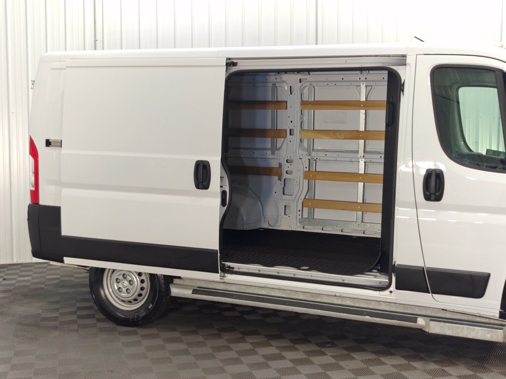 Used 2025 RAM ProMaster 2500 w/ U-Haul Equipment Group FWD image 18