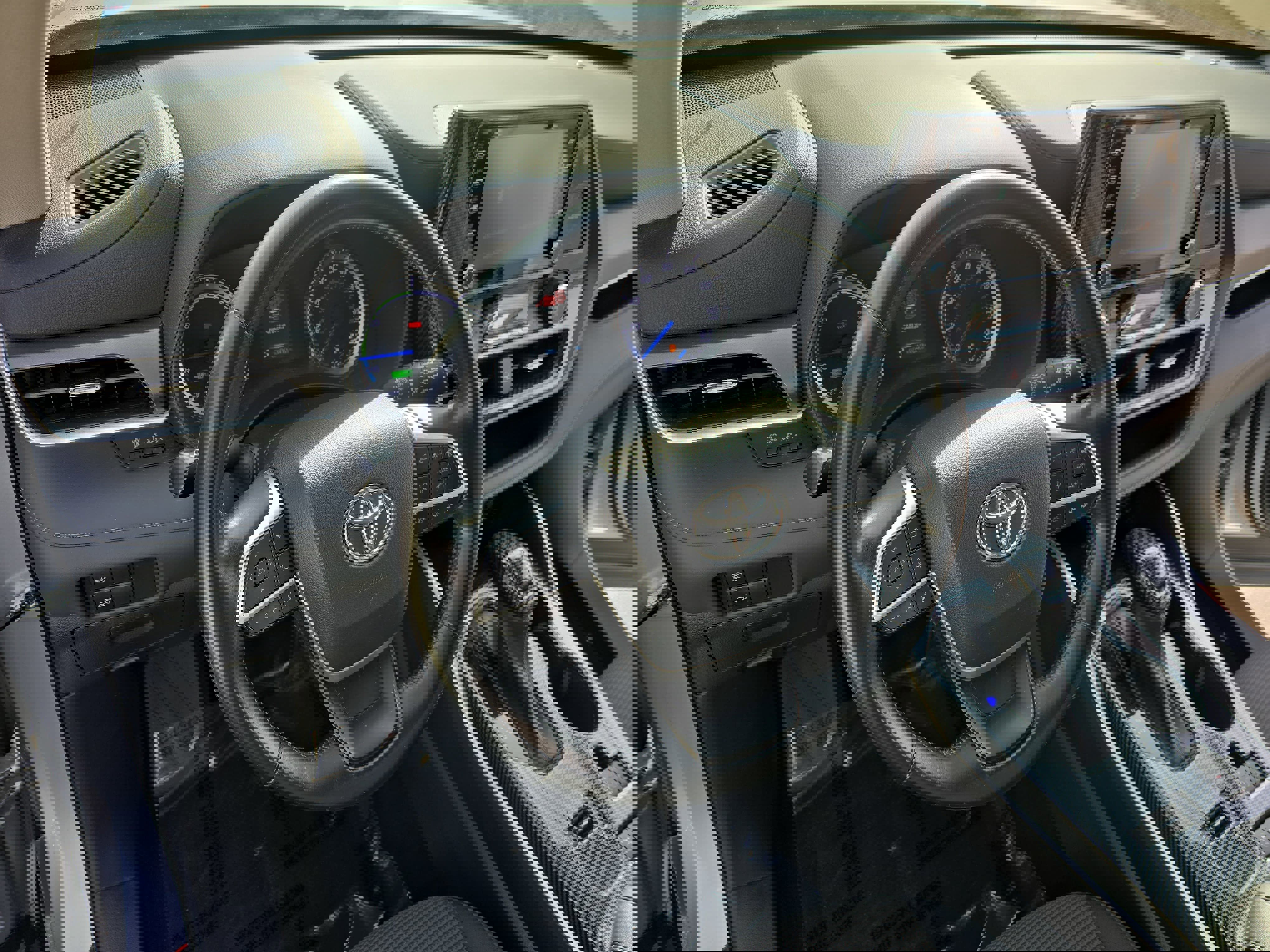 Used 2022 Toyota Highlander LE image 18