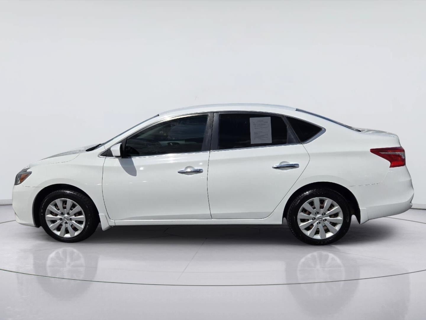 Used 2017 Nissan Sentra S FWD image 5