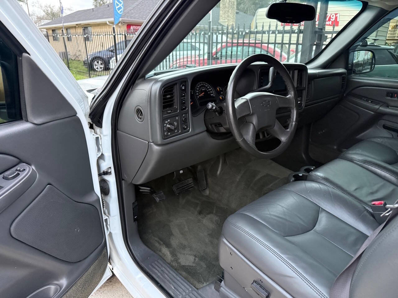 Used 2004 Chevrolet Silverado 1500 LS w/ Light Duty Power Package image 14