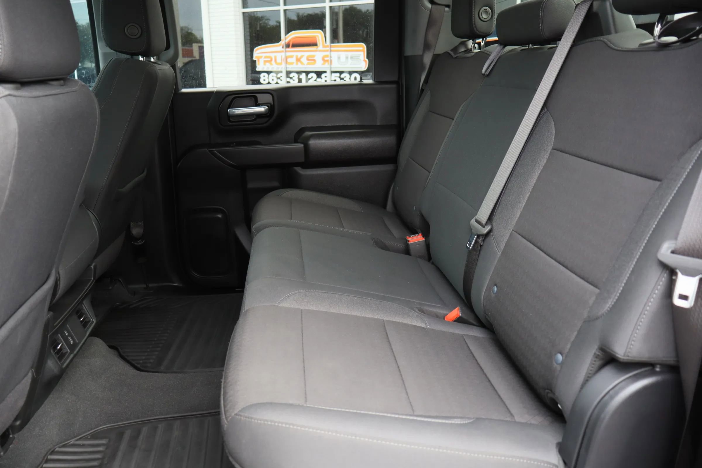 Used 2025 Chevrolet Silverado 2500 Custom w/ Custom Value Package image 22