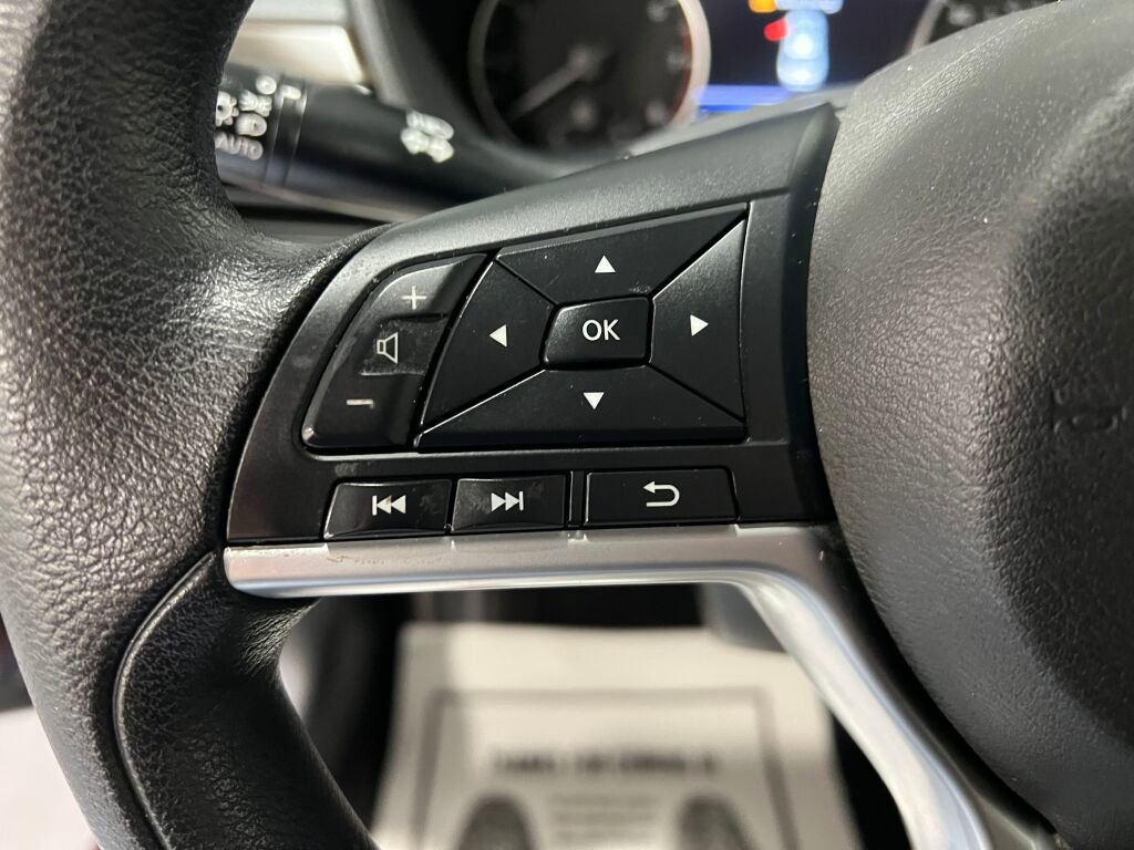 Used 2023 Nissan Altima 2.5 SV image 9